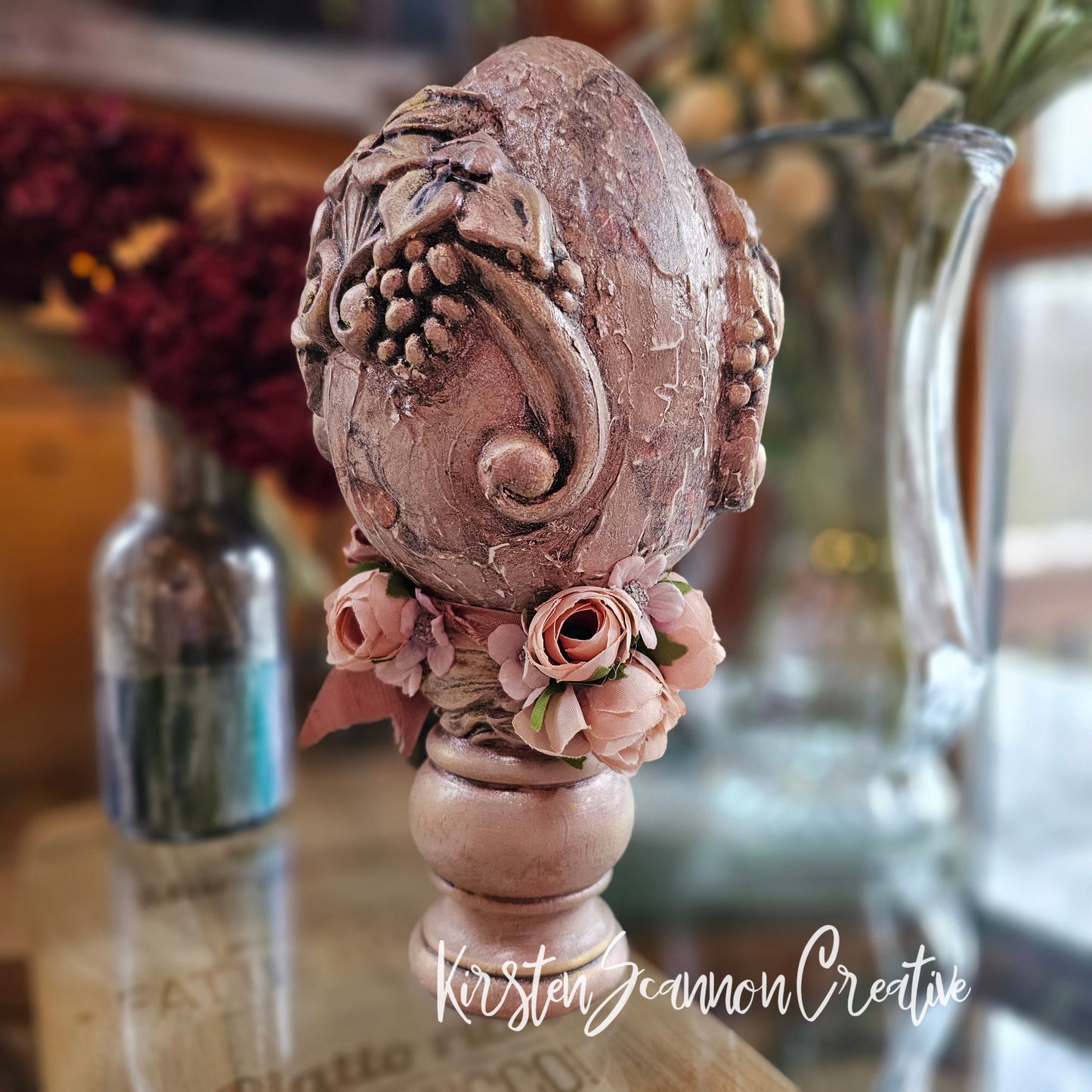 Vintage-Style French Country Easter Egg