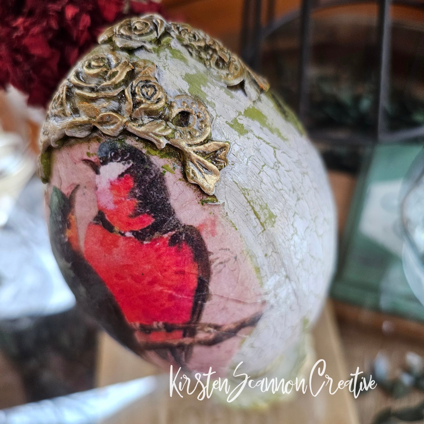 Vintage-Style Birds Easter Egg