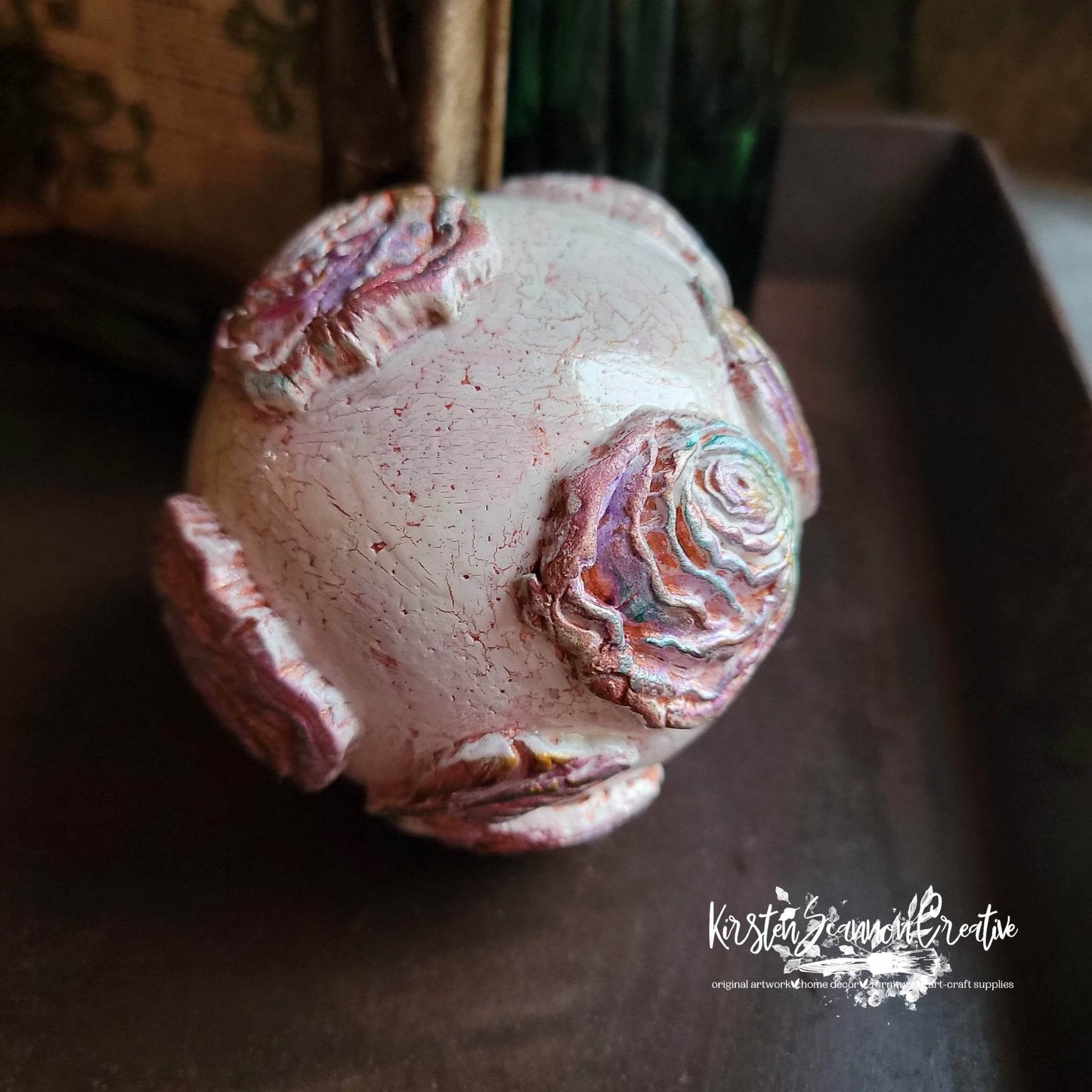 Ring Around the Roses Decor Sphere