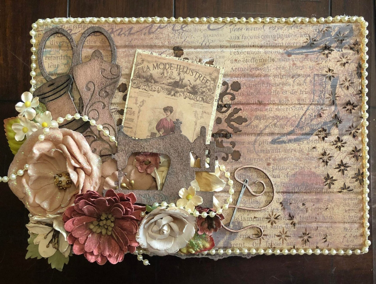 Scrapaholics Sewing Machine Chipboard