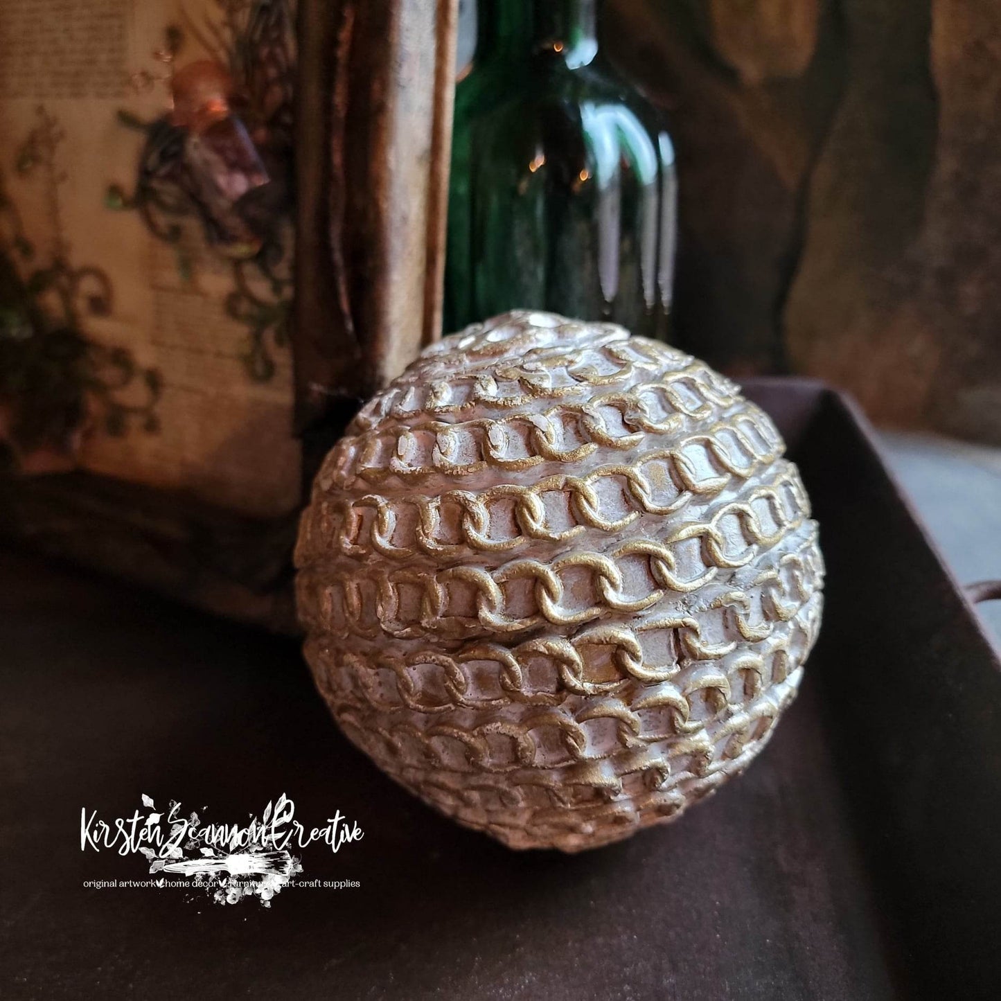 Faux Chain Decor Sphere