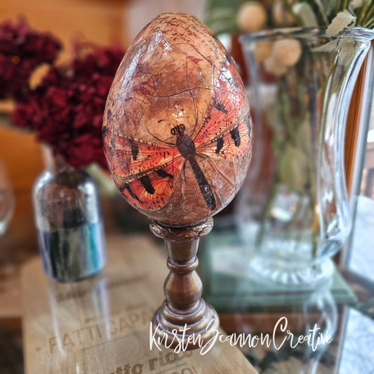 Vintage-Style Butterfly Easter Egg
